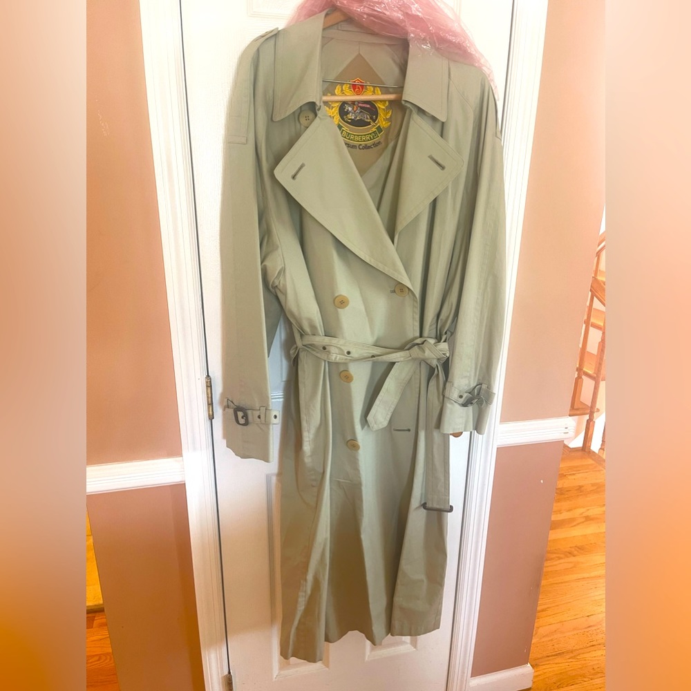 Burberry Mens Trench